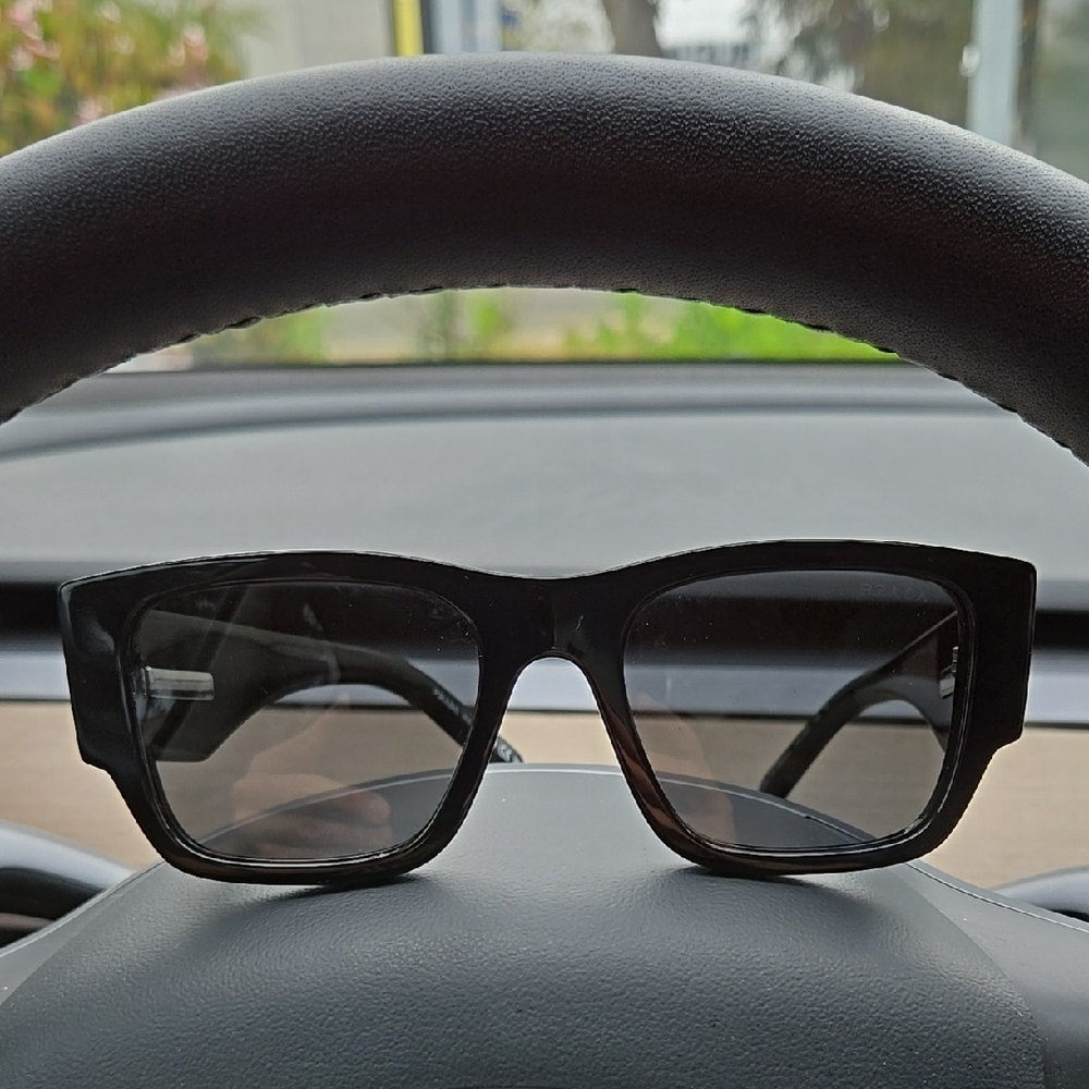 Stylish Black Sunglasses
